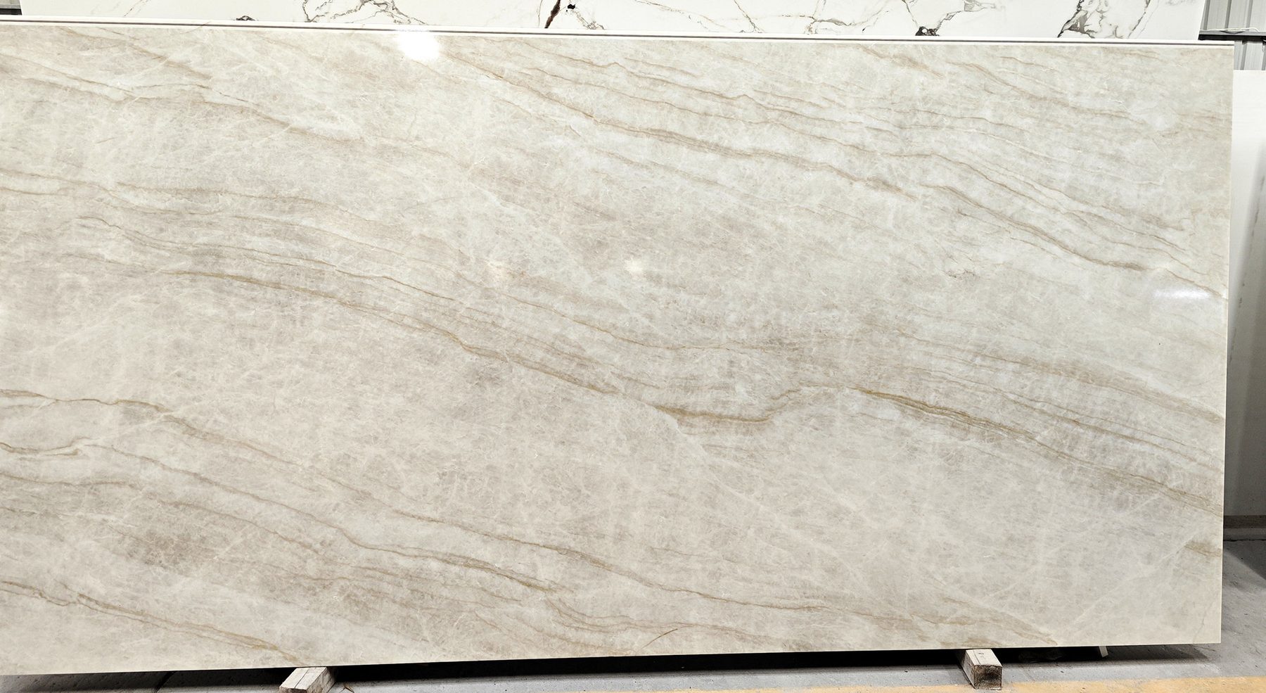 Engineered Taj Mahal quartz slab surface